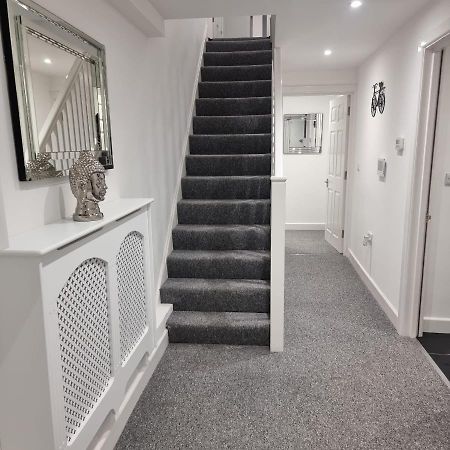 Classic 2 Bed Apartment In Oldkent Road London Kültér fotó
