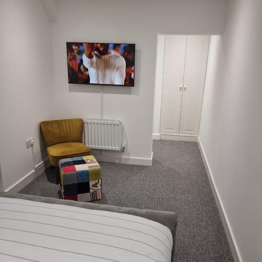 Classic 2 Bed Apartment In Oldkent Road London Kültér fotó