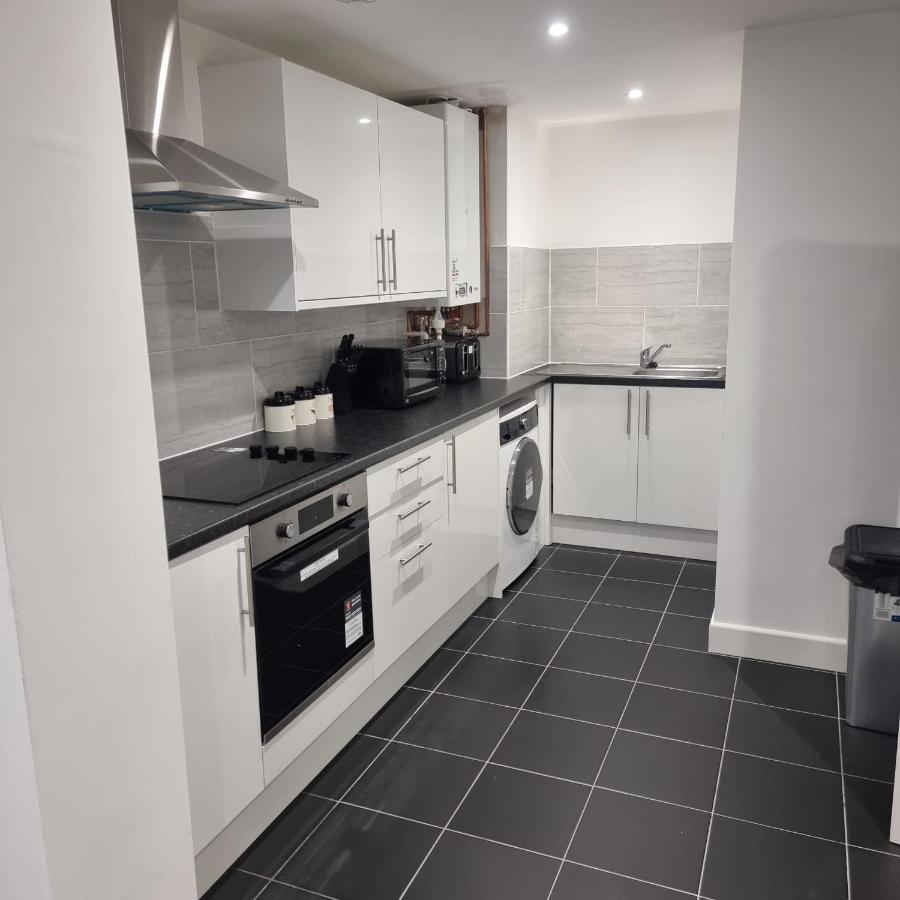 Classic 2 Bed Apartment In Oldkent Road London Kültér fotó