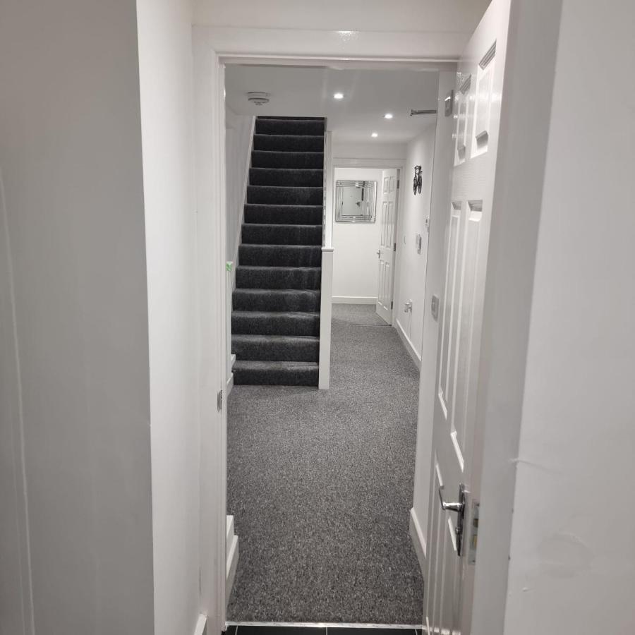 Classic 2 Bed Apartment In Oldkent Road London Kültér fotó