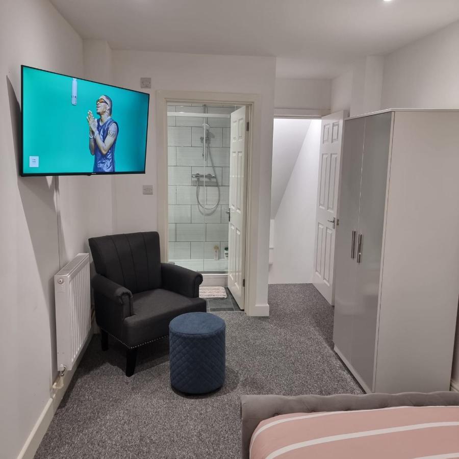 Classic 2 Bed Apartment In Oldkent Road London Kültér fotó