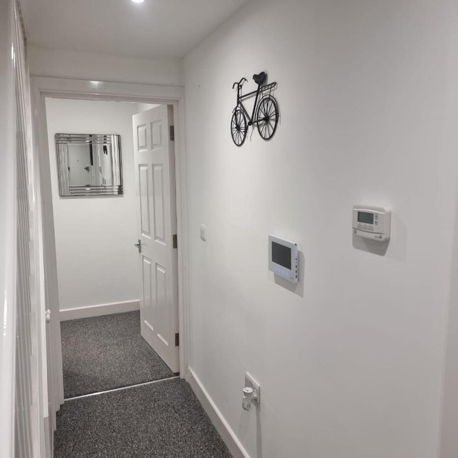 Classic 2 Bed Apartment In Oldkent Road London Kültér fotó